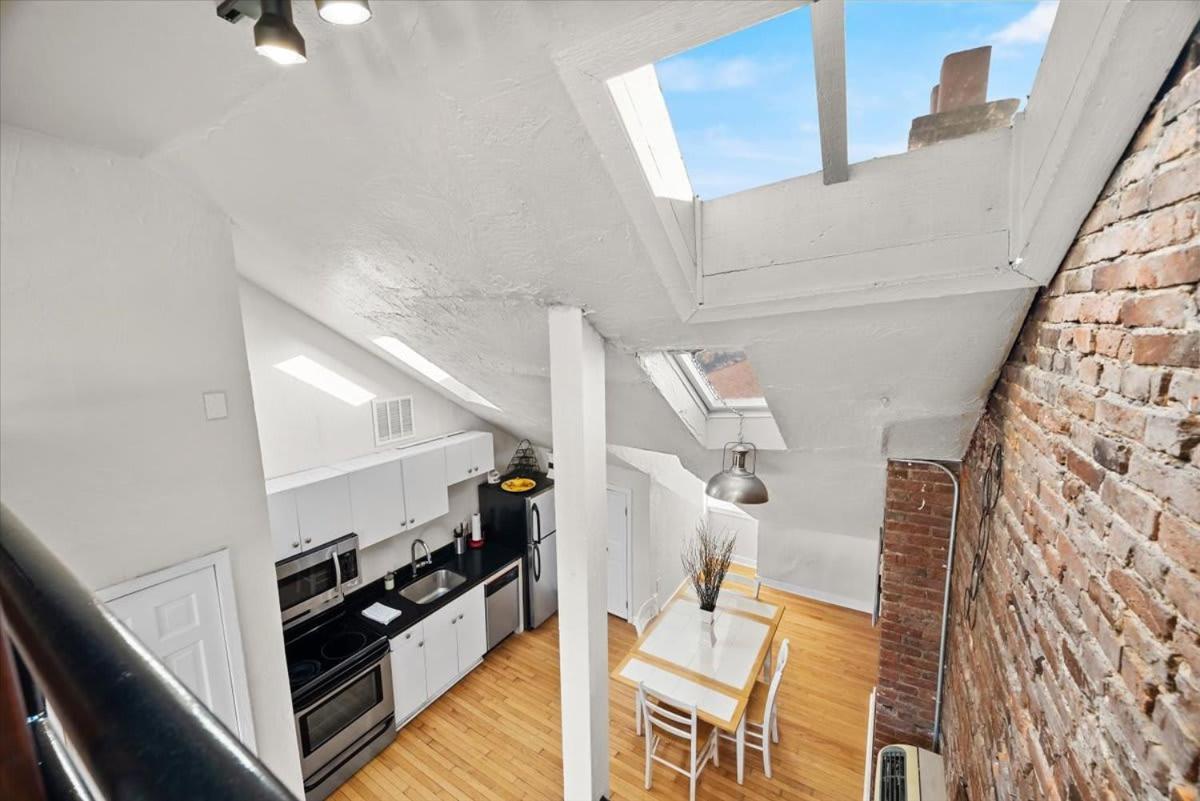 Skyline At Your Door - Studio With A View Pittsburgh Exterior photo