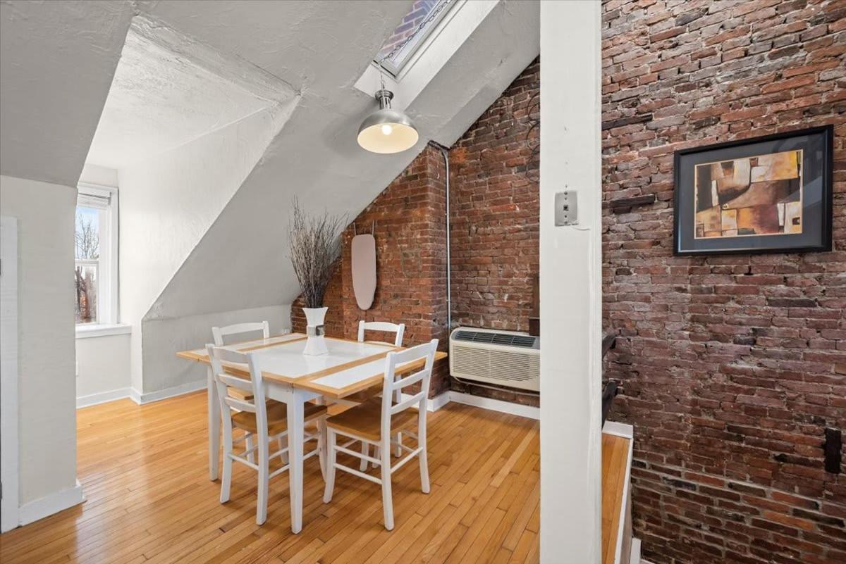 Skyline At Your Door - Studio With A View Pittsburgh Exterior photo