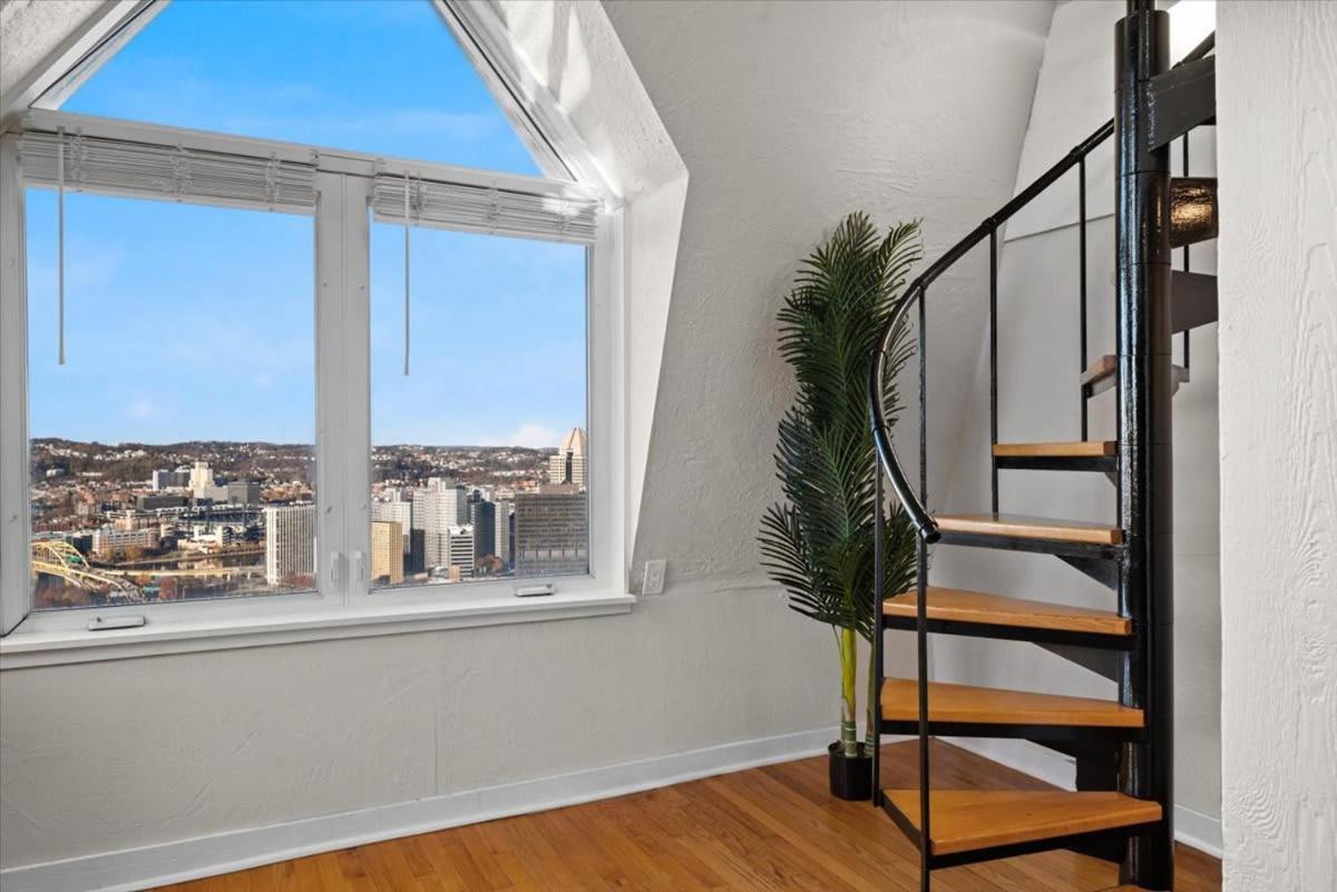 Skyline At Your Door - Studio With A View Pittsburgh Exterior photo