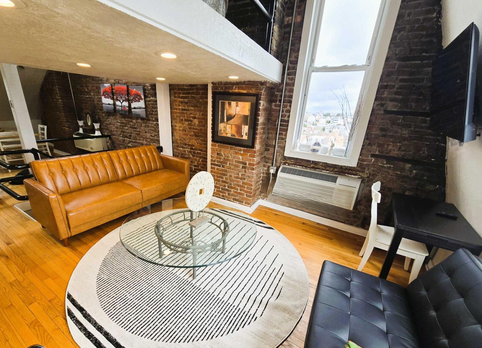 Skyline At Your Door - Studio With A View Pittsburgh Exterior photo