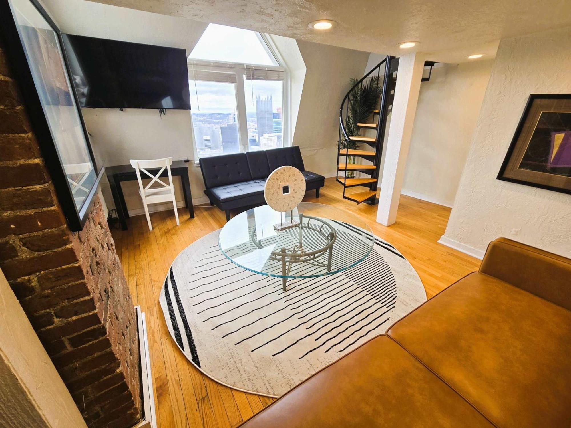 Skyline At Your Door - Studio With A View Pittsburgh Exterior photo